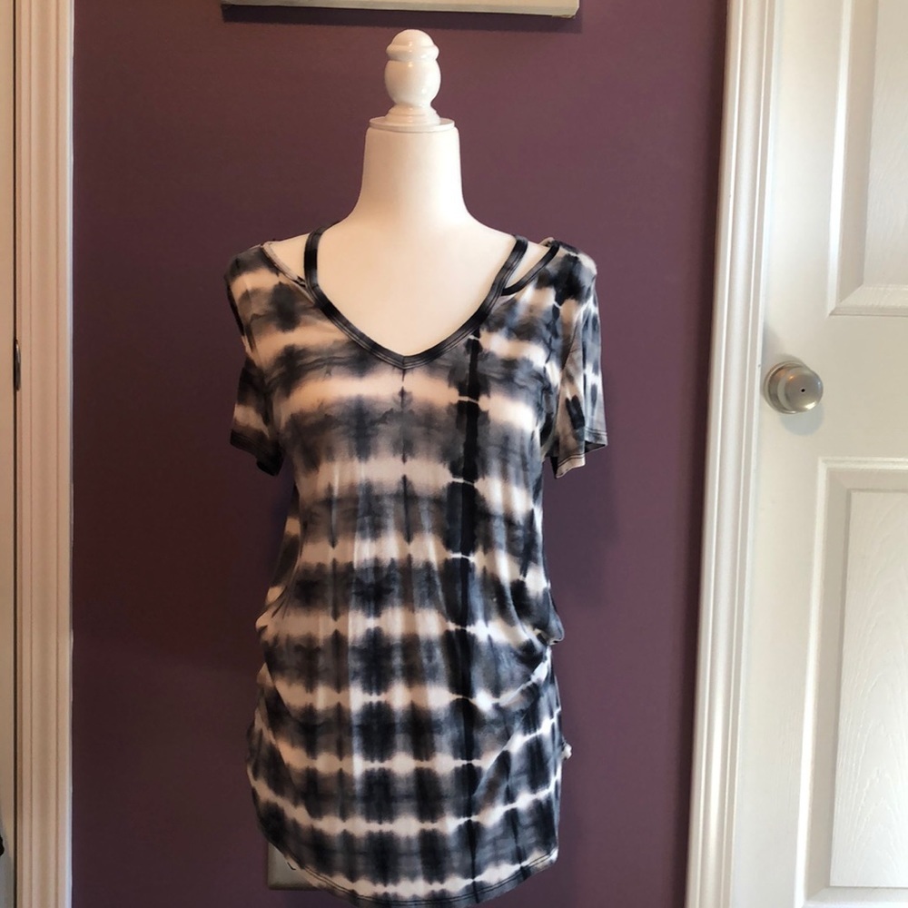 New Amelia James black Tie Dye top short sleeve blouse size large tunic shirt